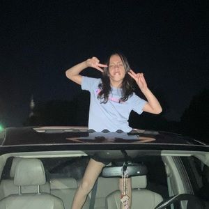 Meet your Posher, Sofia